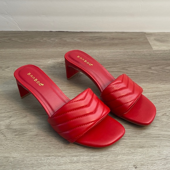 Bamboo | Red Vegan Leather Slides Sz 8 - Picture 5 of 8